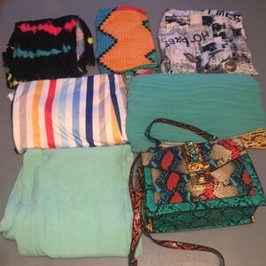 BUNDLED SUMMER SALE
5-Pieces Maxi Dresses (SOLD HANDBAG)